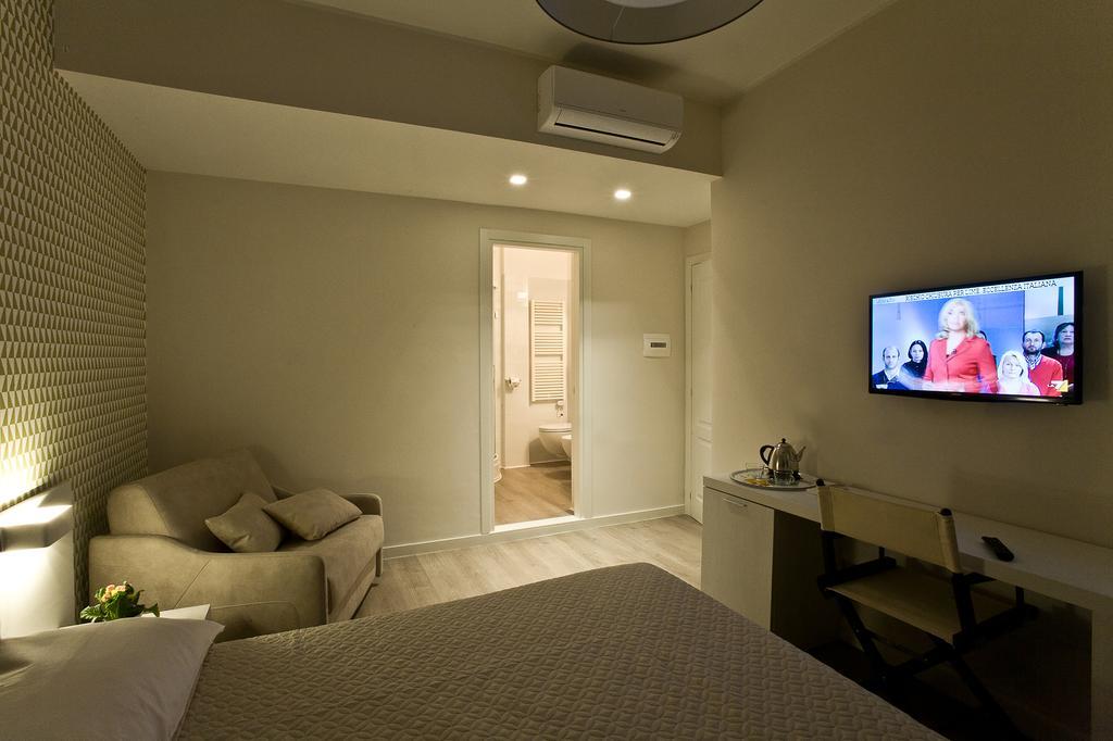 Domus Roma Hotel มาเตรา ภายนอก รูปภาพ