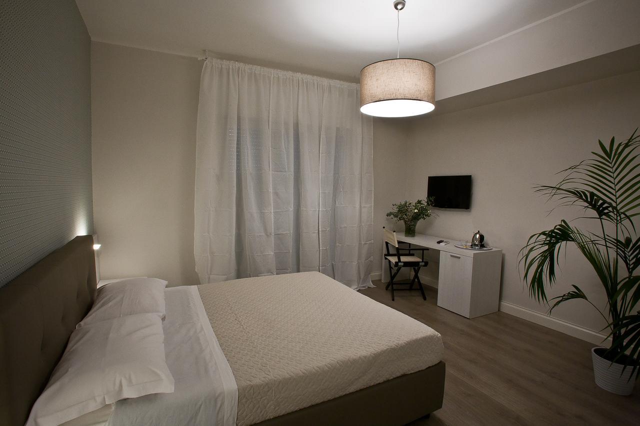 Domus Roma Hotel มาเตรา ภายนอก รูปภาพ